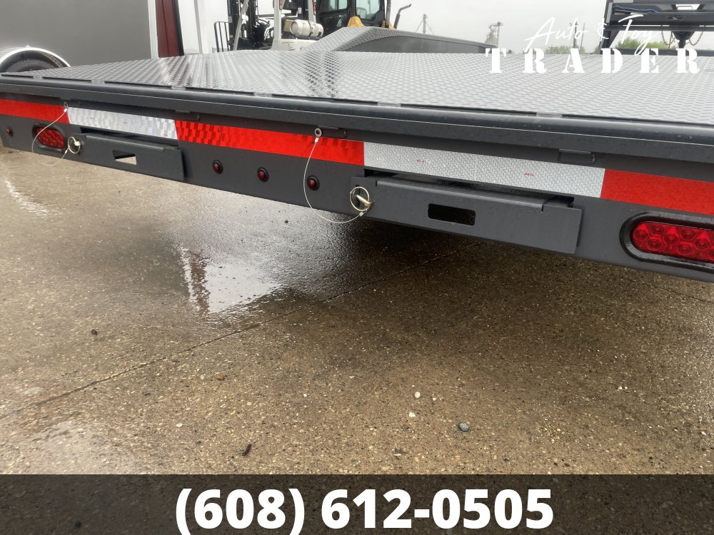 2026 Lamar Trailers 102X32 Gooseneck Car Hauler Trailer