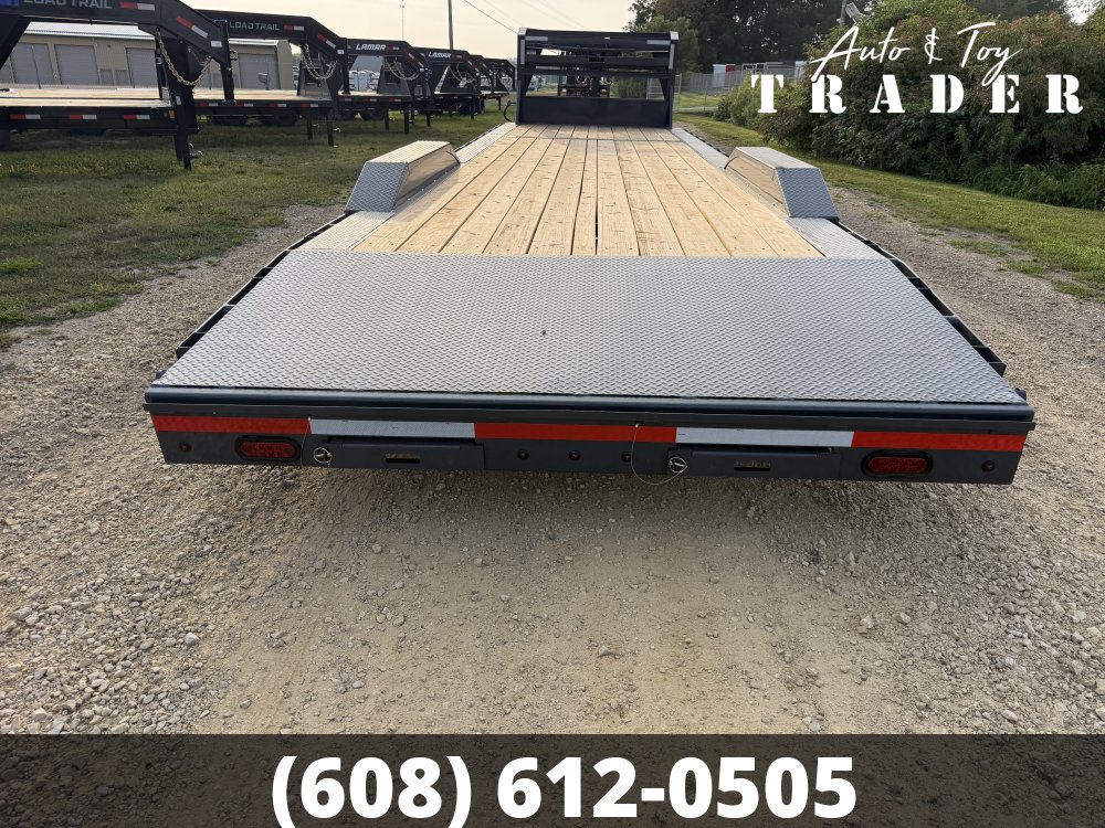 2027 Lamar Trailers 102X32 Gooseneck Car Hauler Trailer