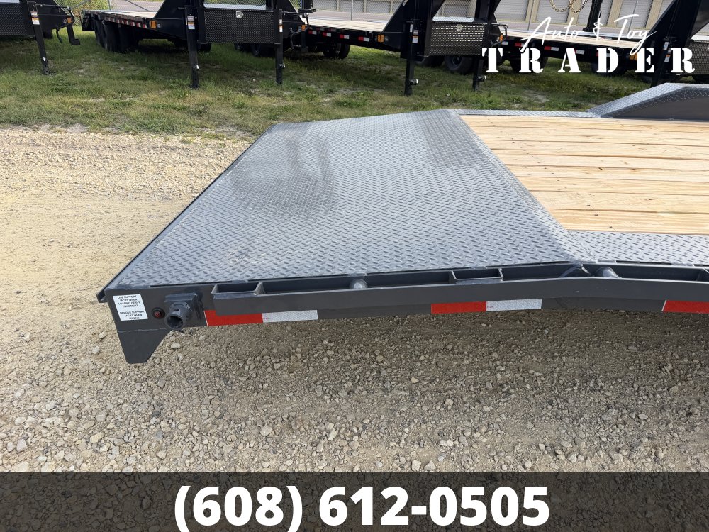 2027 Lamar Trailers 102X32 Gooseneck Car Hauler Trailer