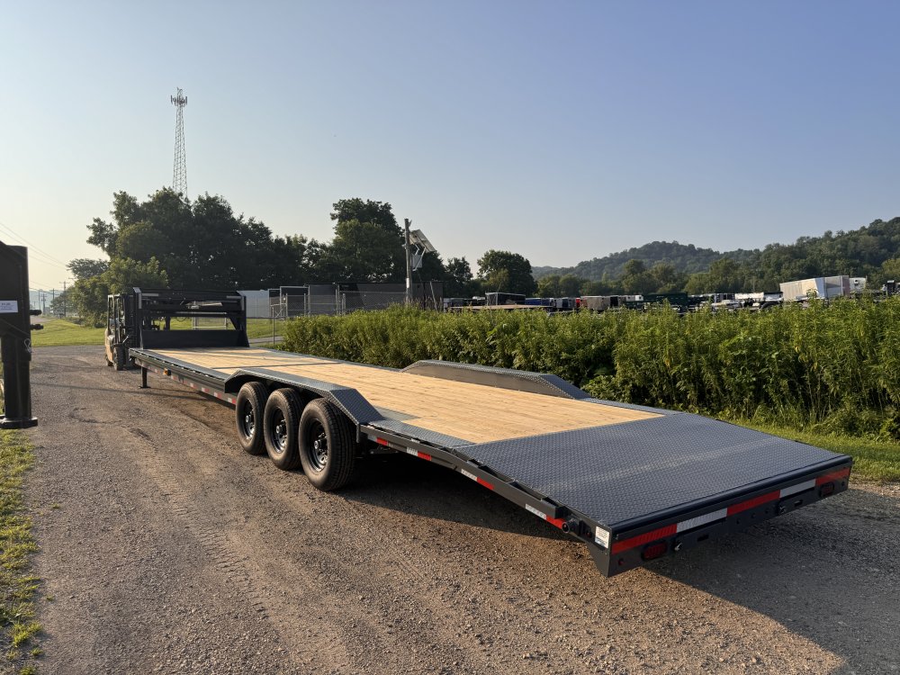 2026 Lamar Trailers 102X40 Gooseneck Car Hauler Trailer