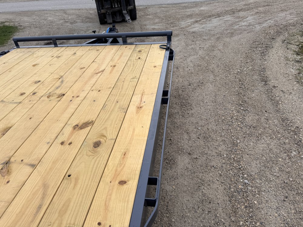 2025 Lamar Trailers 83X18 Car Hauler
