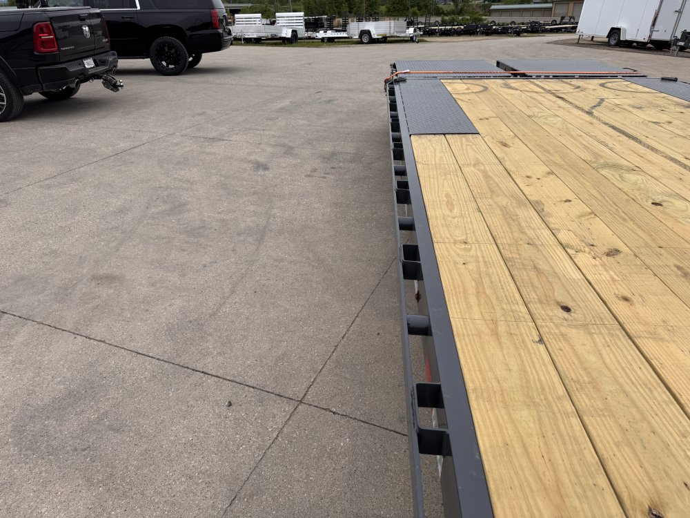 2025 Lamar Trailers 102X22 Deckover Trailer