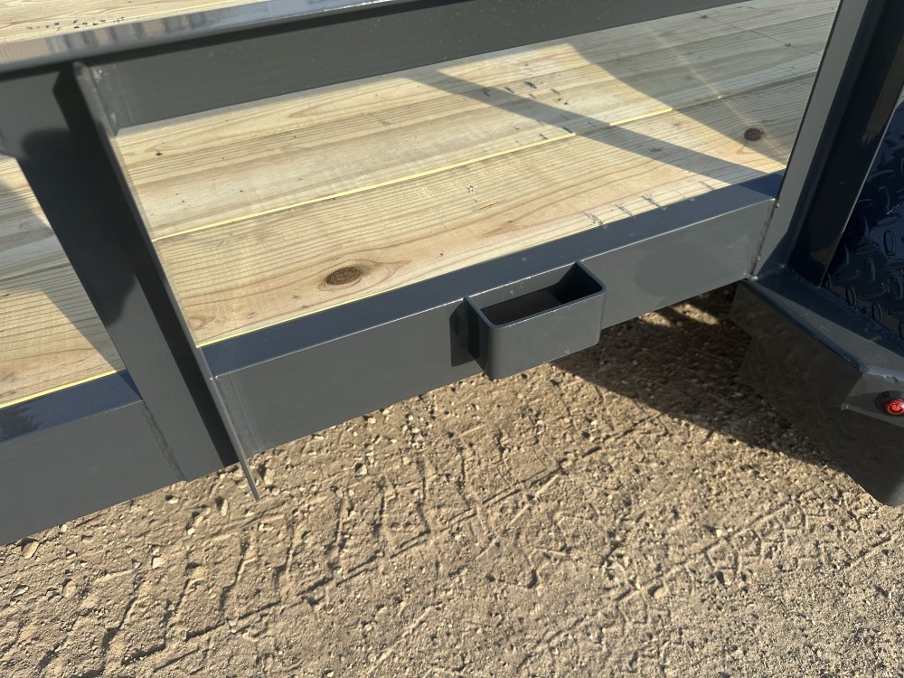 2026 Lamar Trailers 83X18 Utility Trailer