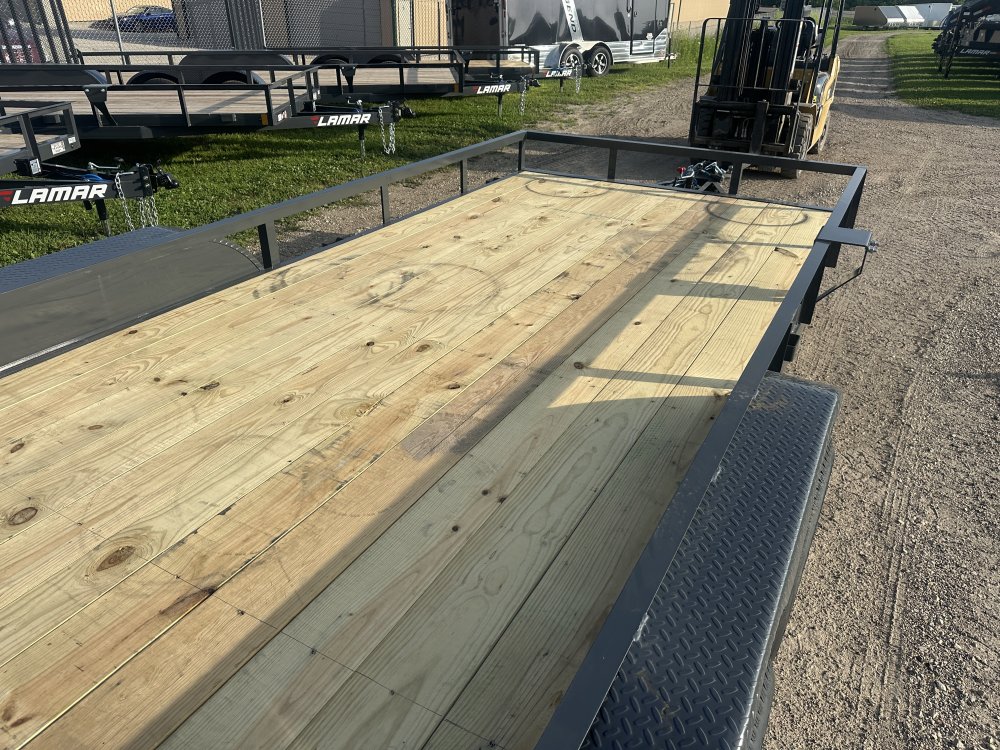 2026 Lamar Trailers 83X18 Utility Trailer