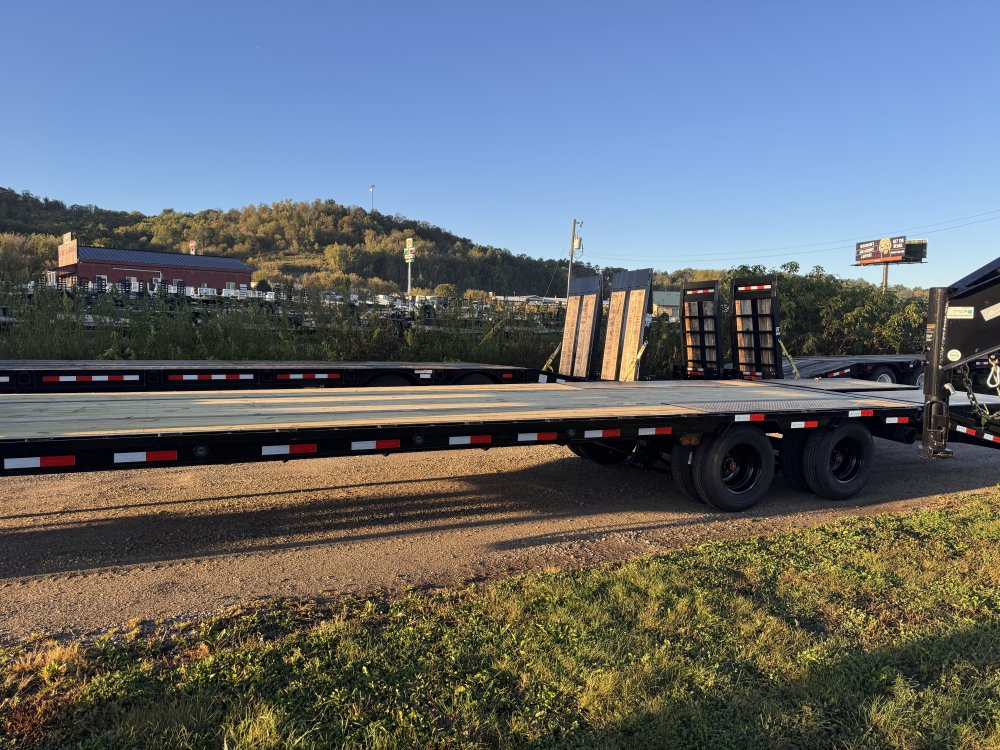 2026 Load Trail 102X32 Gooseneck Deckover Trailer