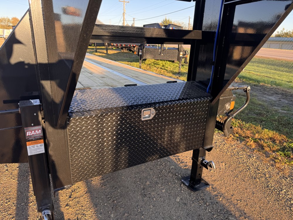2026 Load Trail 102X32 Gooseneck Deckover Trailer