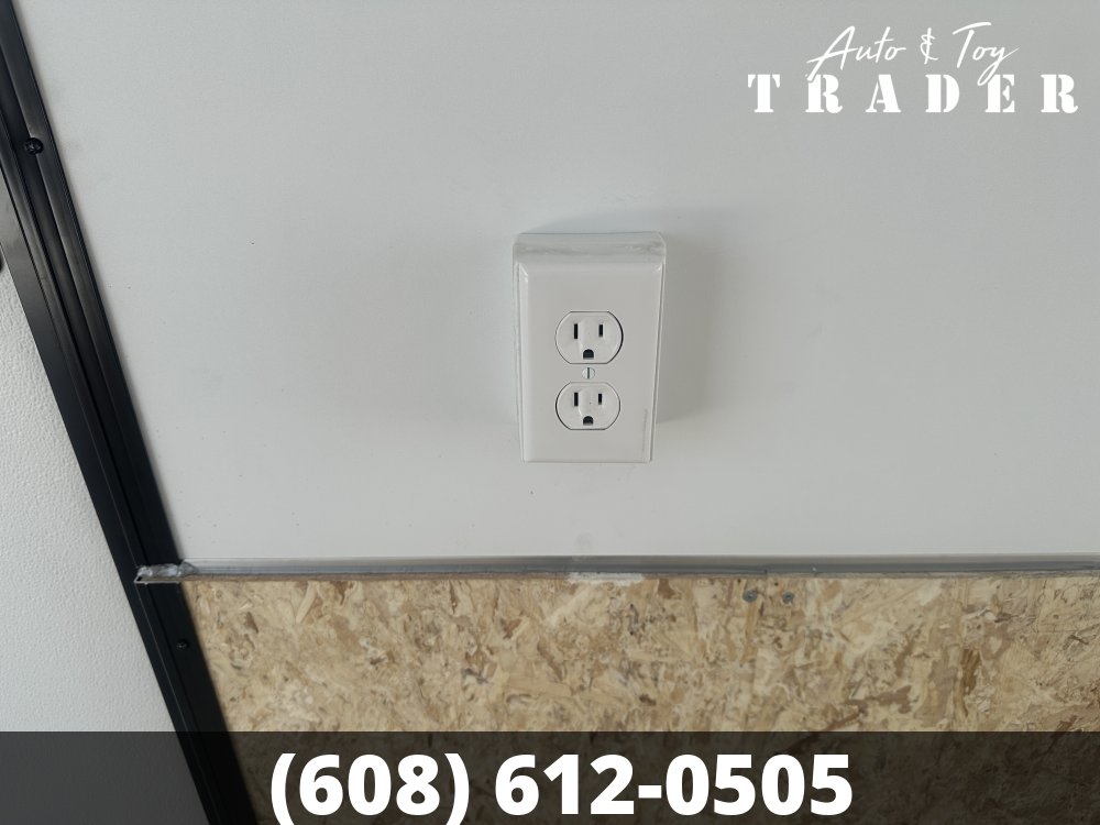 2026 LEGEND 8X24 DELUXE SNOW