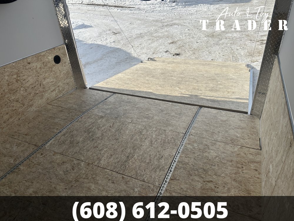 2026 LEGEND 8X24 DELUXE SNOW