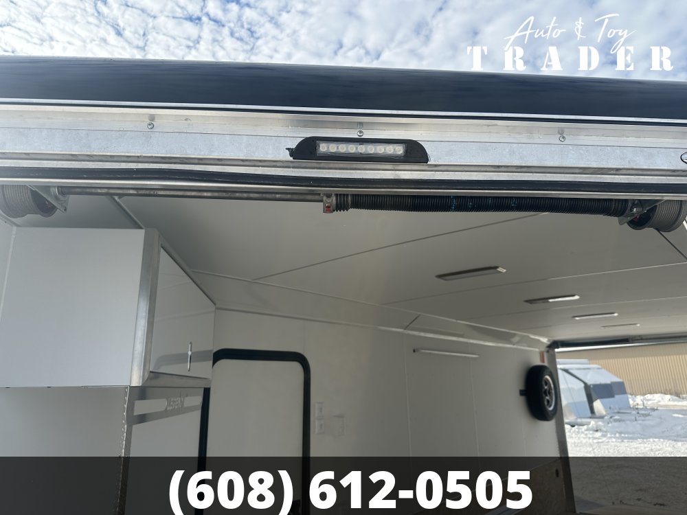 2026 LEGEND 8X24 DELUXE SNOW