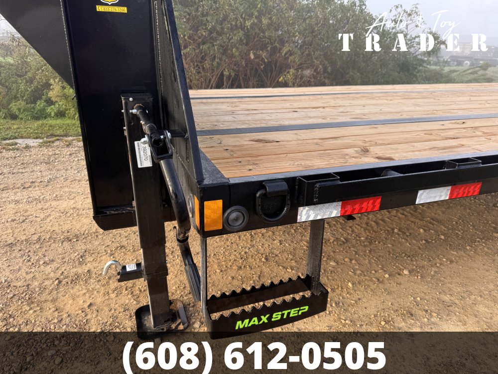 2027 Load Trail 102X30 Gooseneck Deckover Trailer