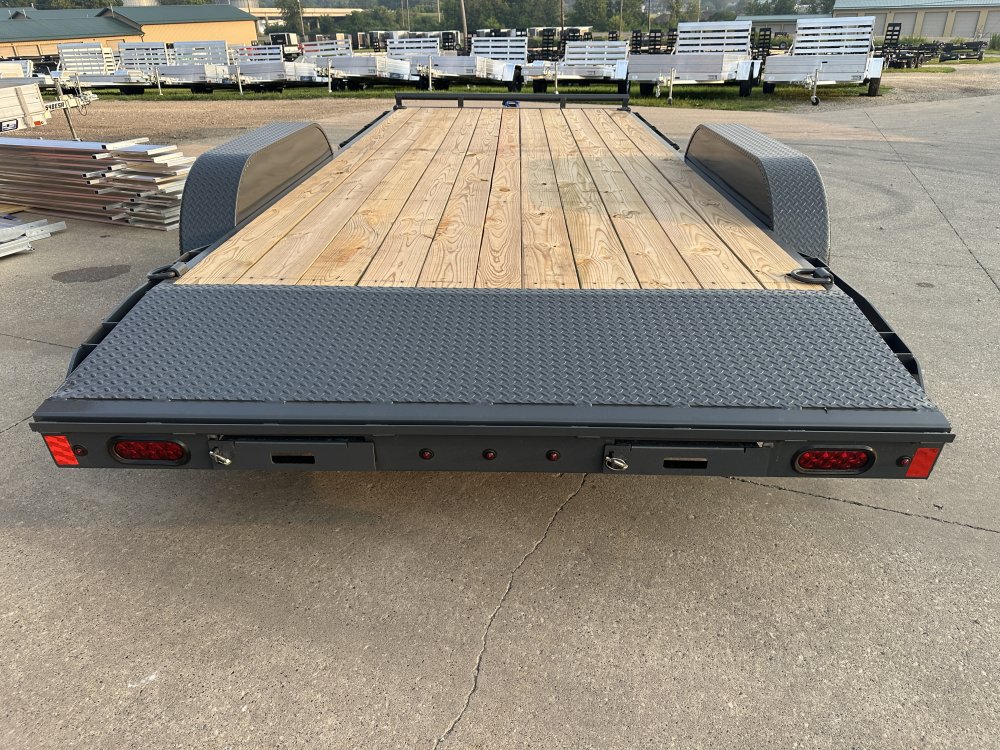 2026 Lamar Trailers 83X18 Car Hauler
