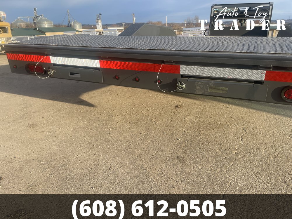 2026 Lamar Trailers 102X28 Gooseneck Car Hauler Trailer