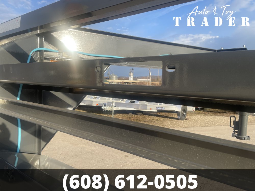 2026 Lamar Trailers 102X28 Gooseneck Car Hauler Trailer