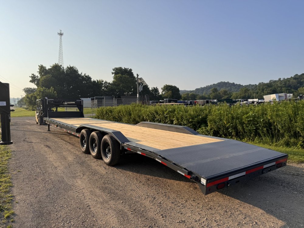 2026 Lamar Trailers 102X40 Gooseneck Car Hauler Trailer