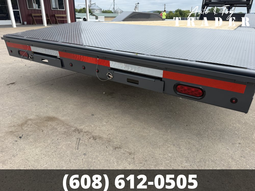 2027 Lamar Trailers 102X32 Gooseneck Car Hauler Trailer
