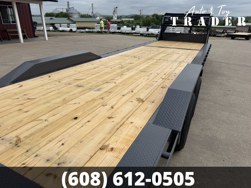 2027 Lamar Trailers 102X32 Gooseneck Car Hauler Trailer