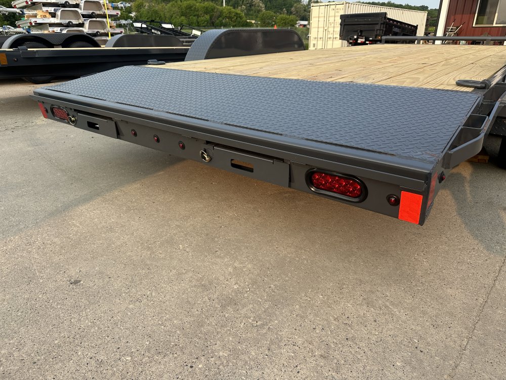 2025 Lamar Trailers 83X18 Car Hauler