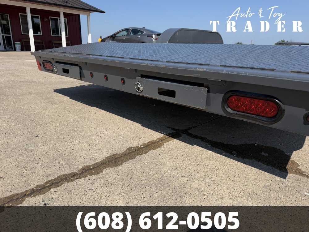 2025 Lamar 83X22 Car Hauler Equipment Trailer