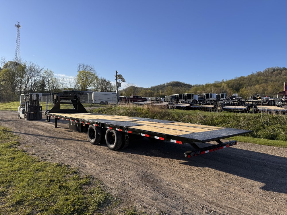 2025 Load Trail 102X32 Gooseneck Hydro Dove Deckover Trailer