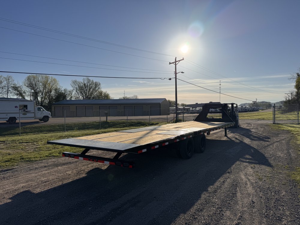 2025 Load Trail 102X32 Gooseneck Hydro Dove Deckover Trailer