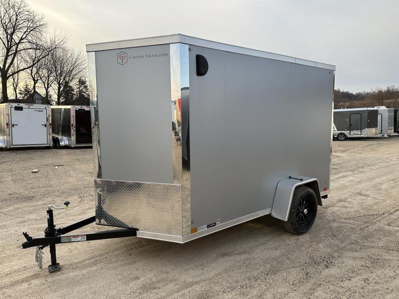x Cross Trailers Enclosed Cargo