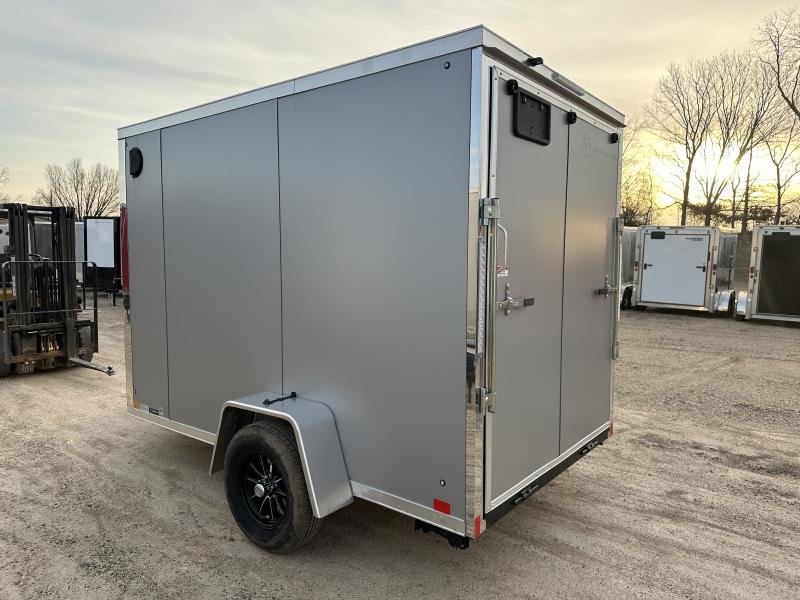x Cross Trailers Enclosed Cargo