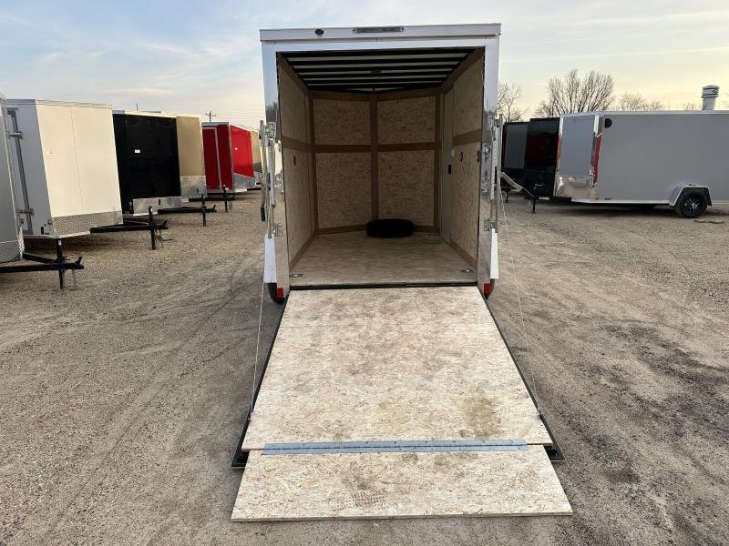 x Cross Trailers Enclosed Cargo