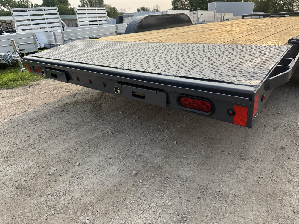 2025 Lamar Trailers 83X20 Car Hauler