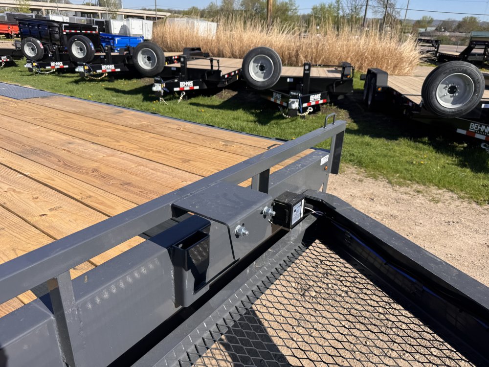 2025 Lamar Trailers 102X20 Deckover Trailer