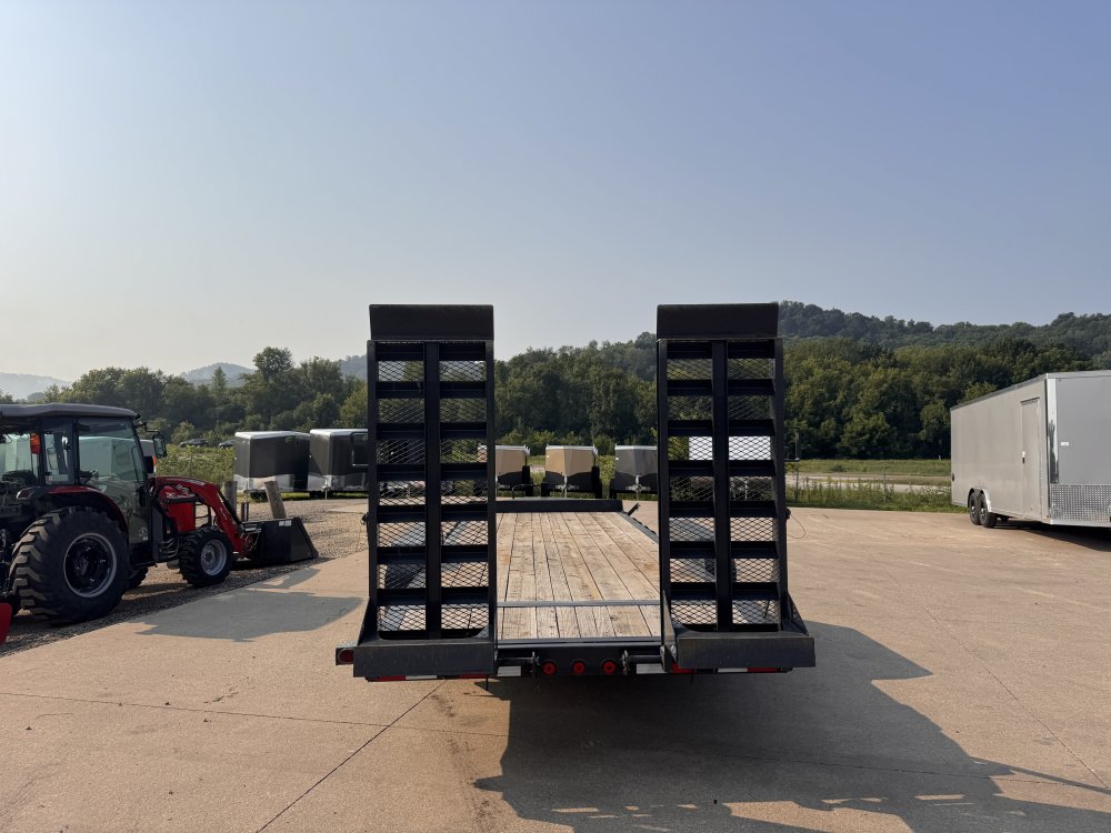 2024 Iron Bull 83X22 Car Hauler Trailer