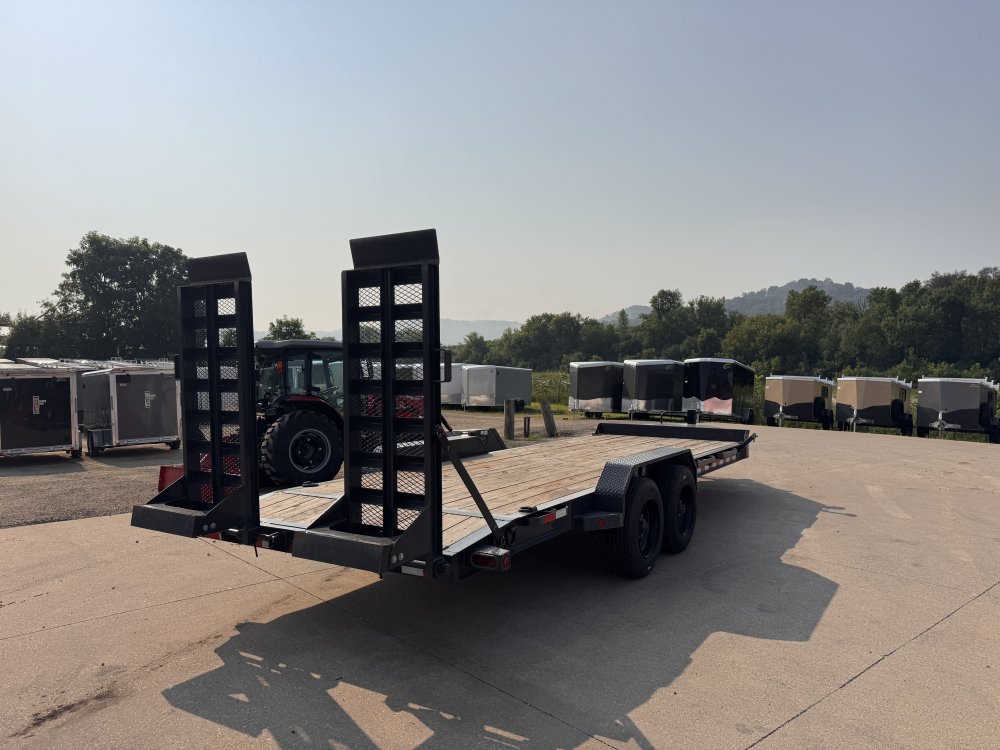 2024 Iron Bull 83X22 Car Hauler Trailer