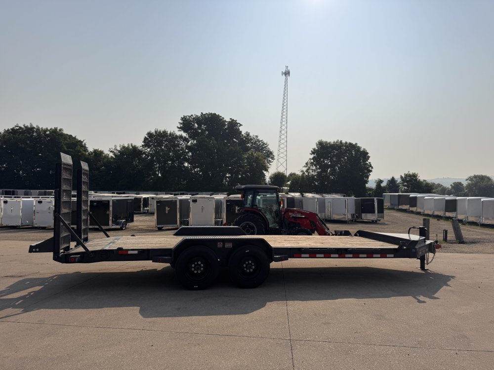 2024 Iron Bull 83X22 Car Hauler Trailer