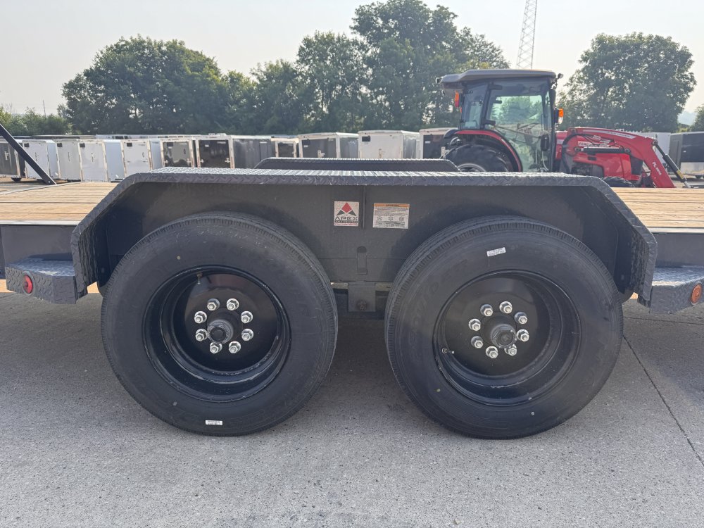 2024 Iron Bull 83X22 Car Hauler Trailer