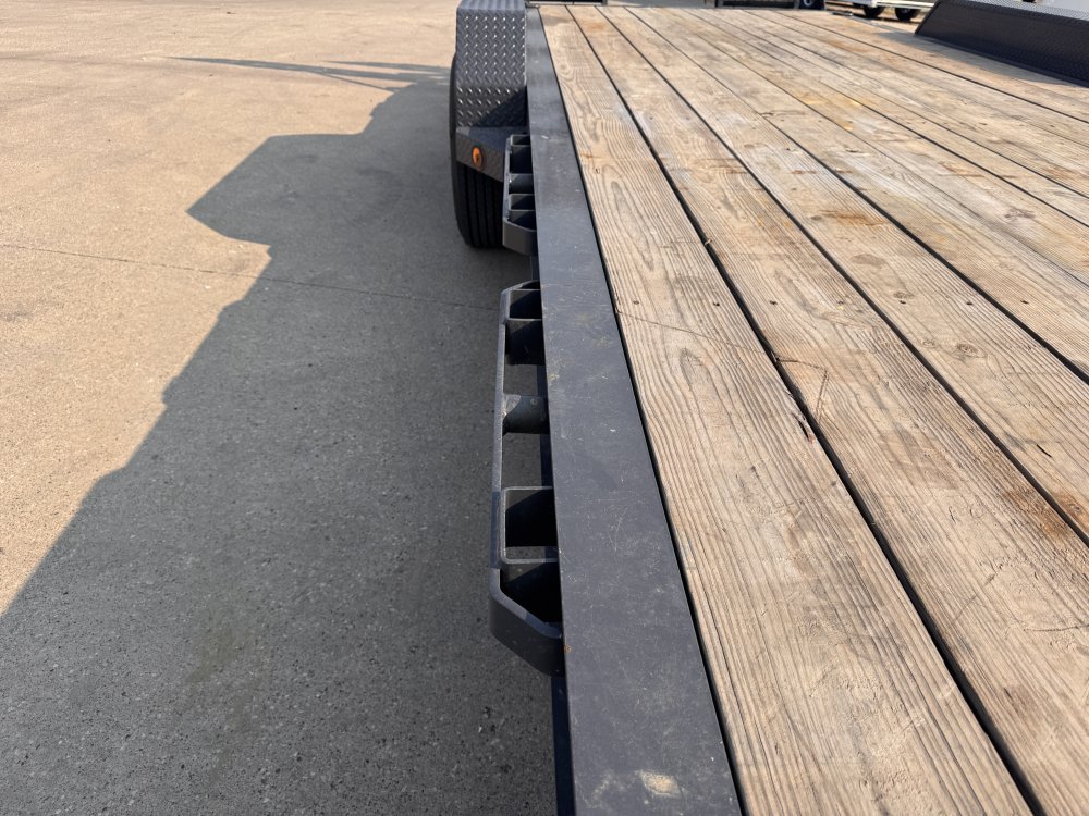 2024 Iron Bull 83X22 Car Hauler Trailer