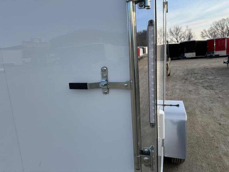 x Cross Trailers Enclosed Cargo