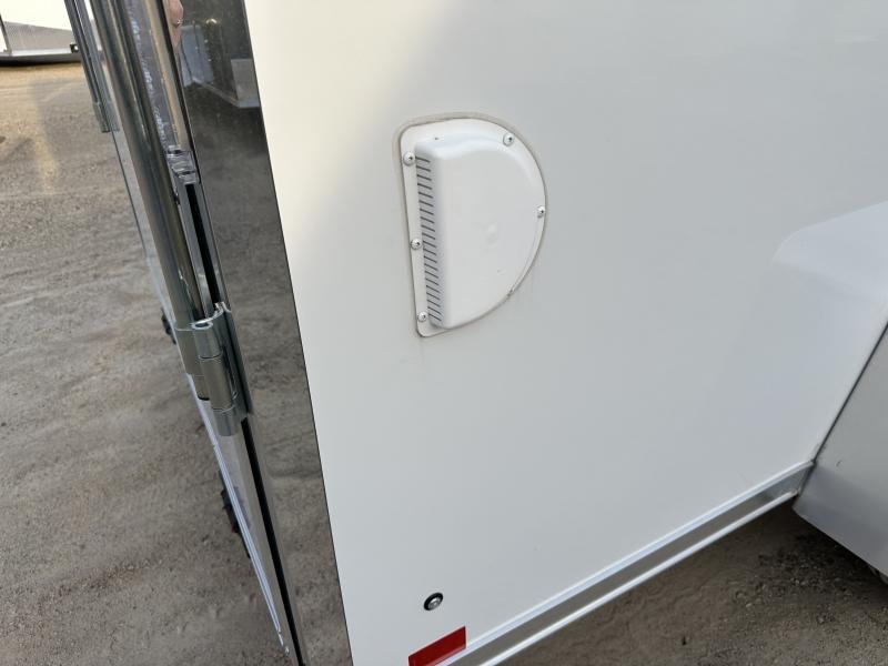 x Cross Trailers Enclosed Cargo