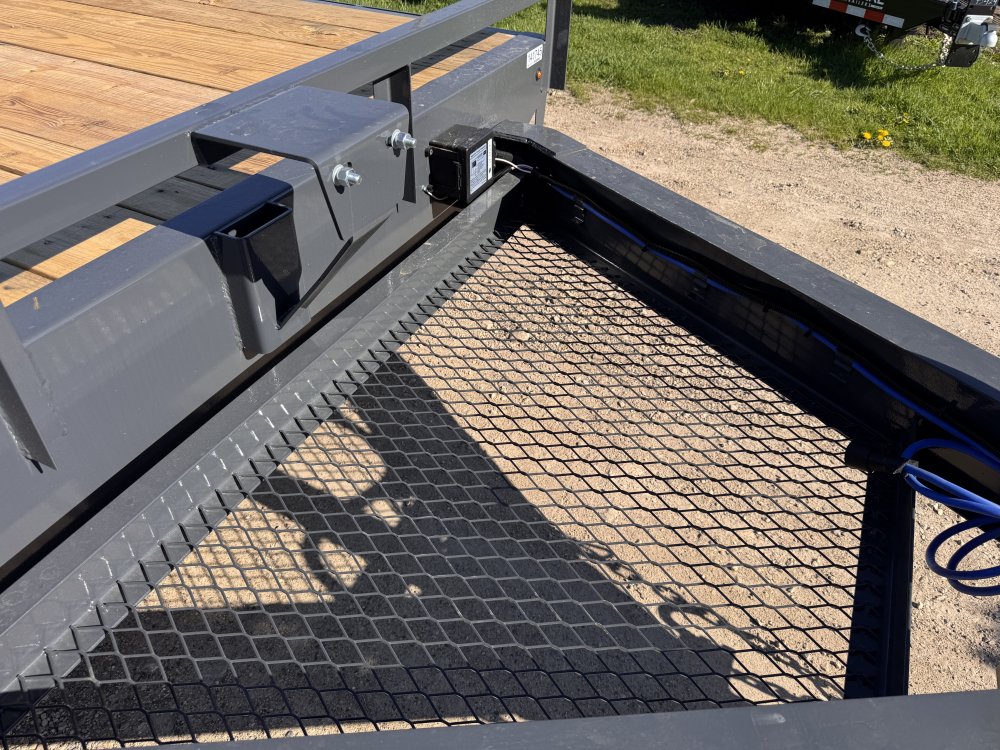 2025 Lamar Trailers 102X20 Deckover Trailer