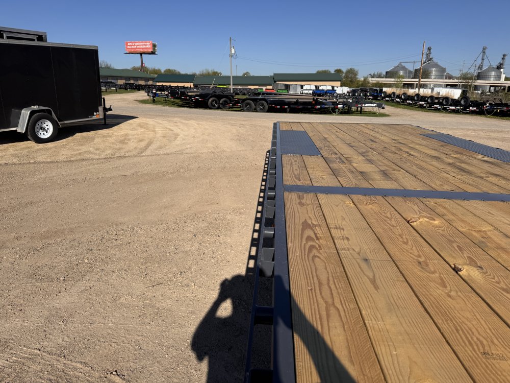 2025 Lamar Trailers 102X22 Deckover Trailer