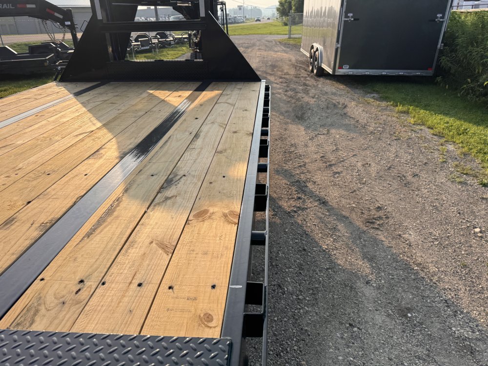 2026 Load Trail 102X25 Gooseneck Deckover Equipment Trailer