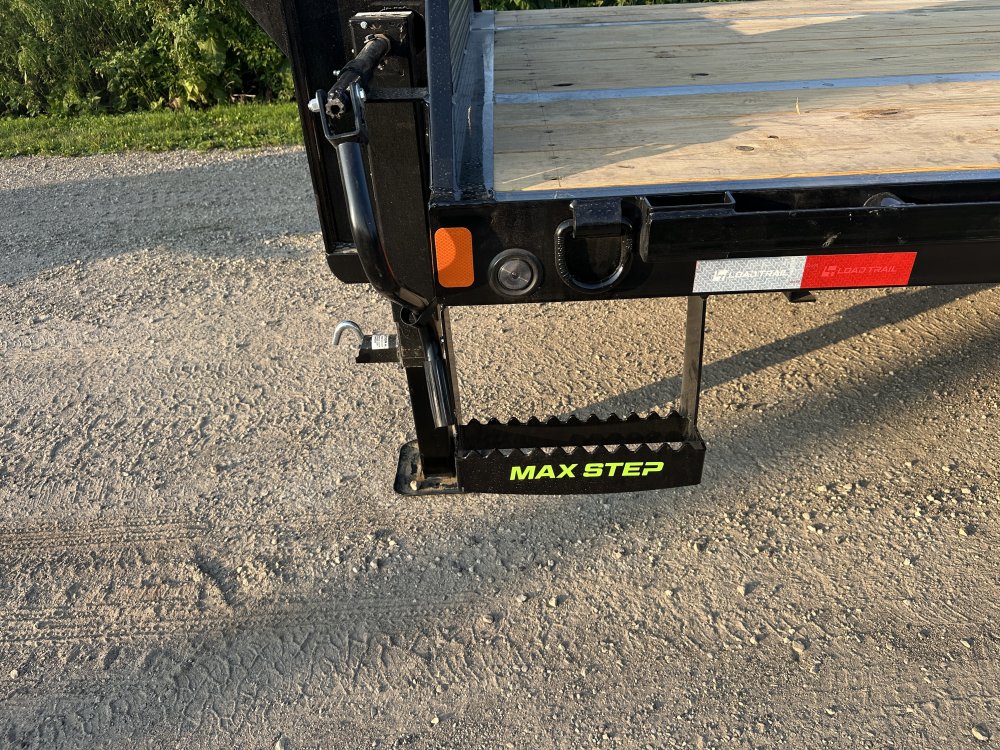 2026 Load Trail 102X25 Gooseneck Deckover Equipment Trailer