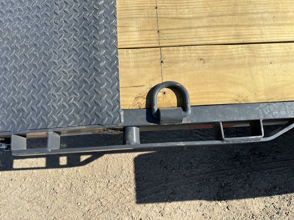 2025 Lamar Trailers 83X20 Car Hauler Trailer