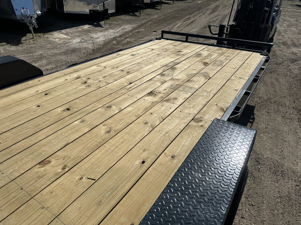2025 Lamar Trailers 83X20 Car Hauler Trailer