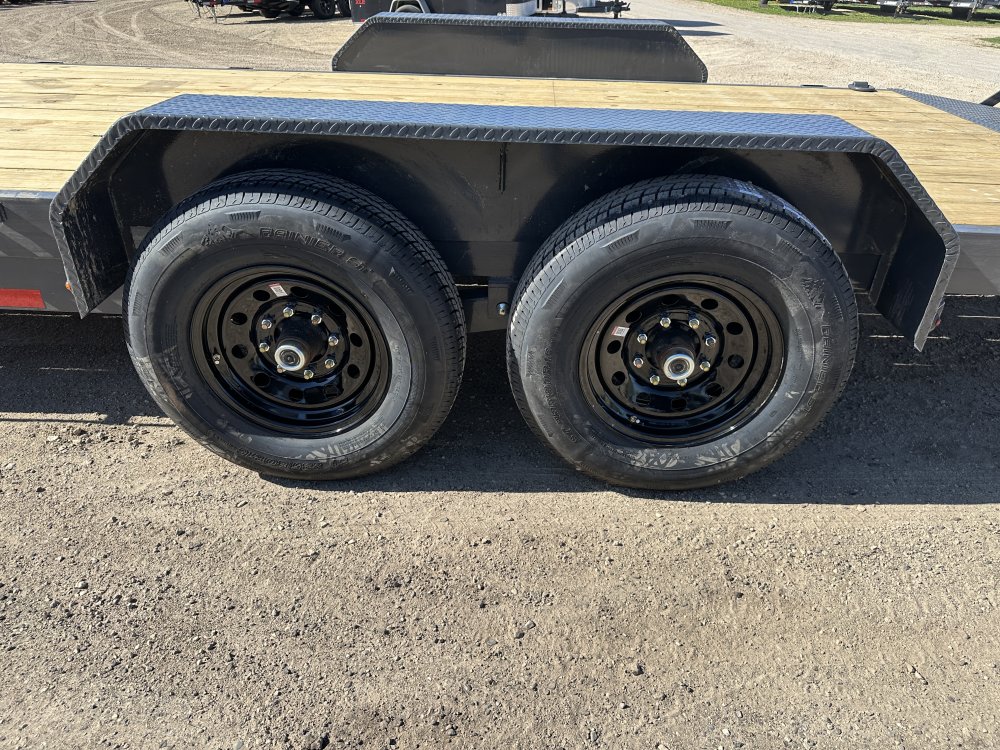 2025 Lamar Trailers 83X20 Car Hauler Trailer