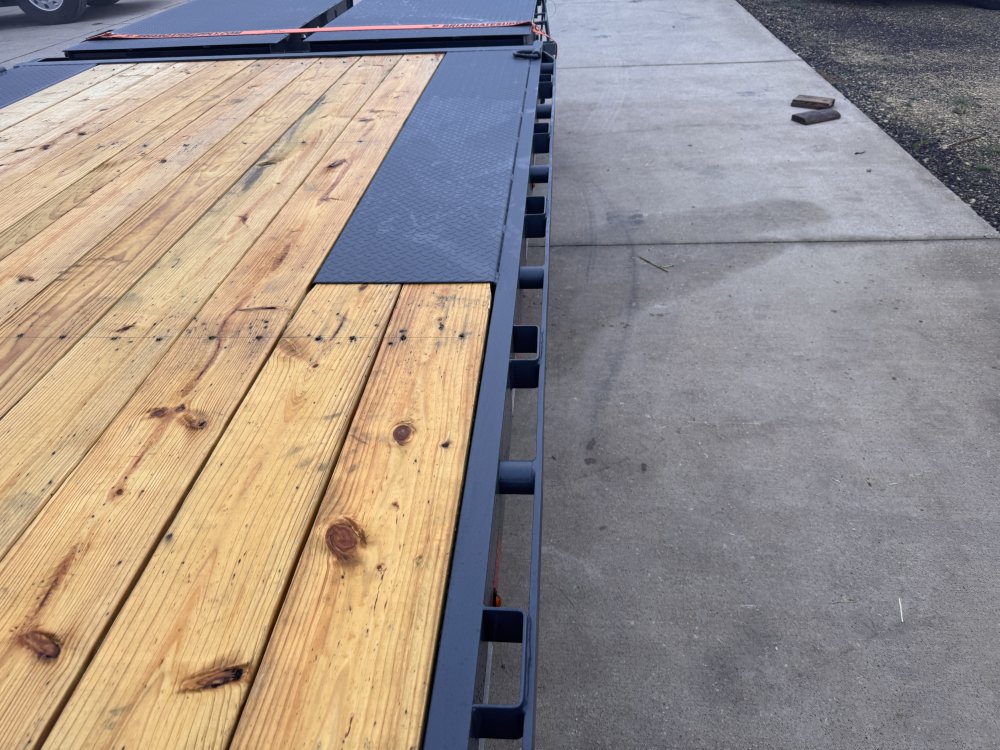 2026 Lamar Trailers 102X24 Deckover Trailer