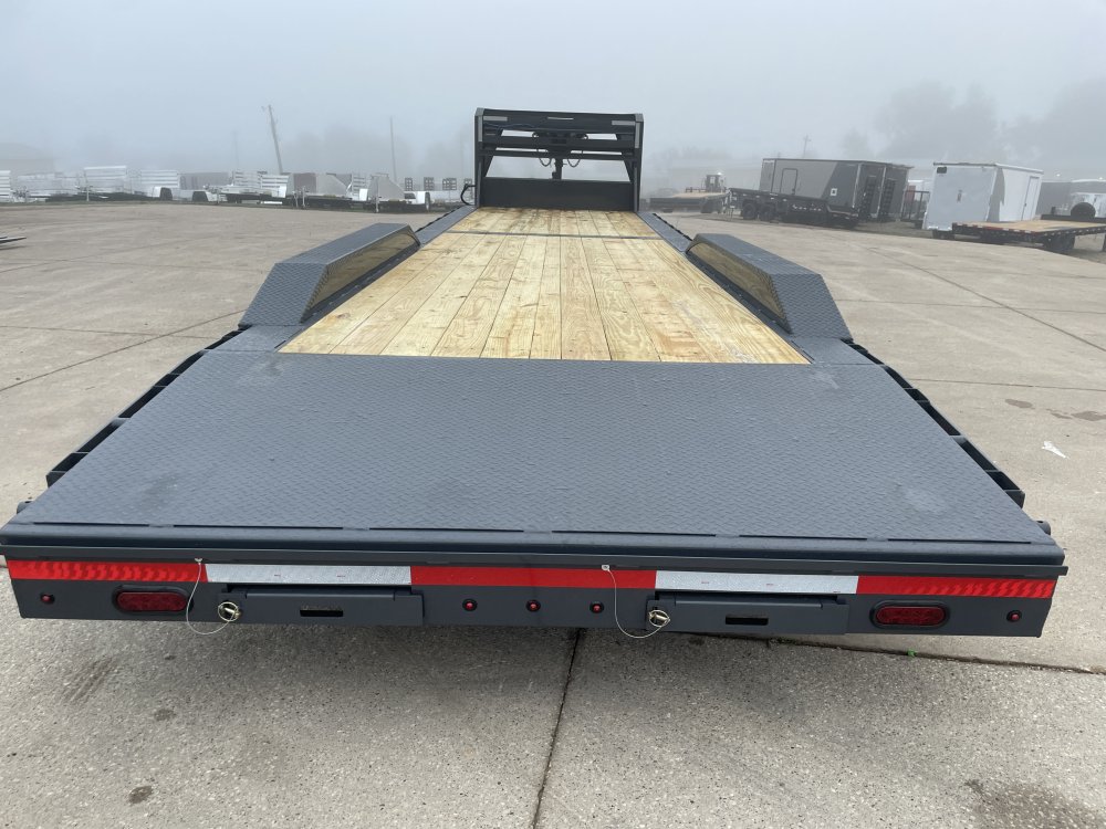 2026 Lamar Trailers 102X32 Gooseneck Car Hauler Trailer