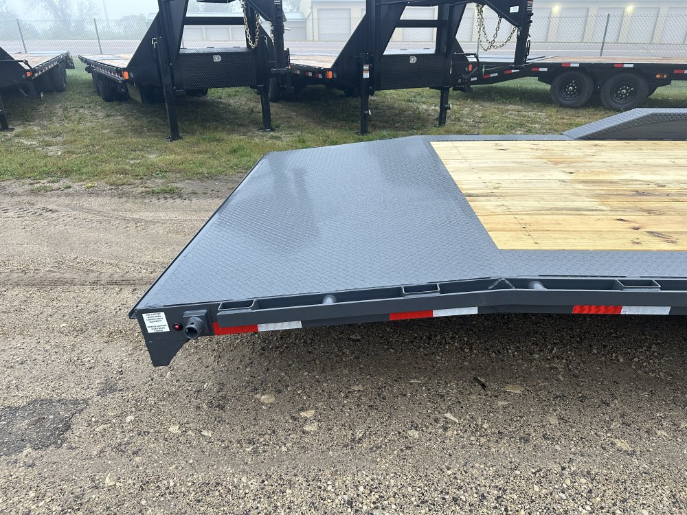 2026 Lamar Trailers 102X40 Gooseneck Car Hauler Trailer