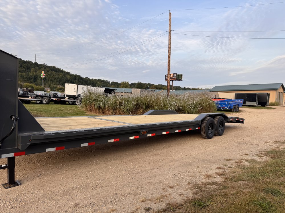 2026 Lamar Trailers 102X32 Gooseneck Car Hauler Trailer