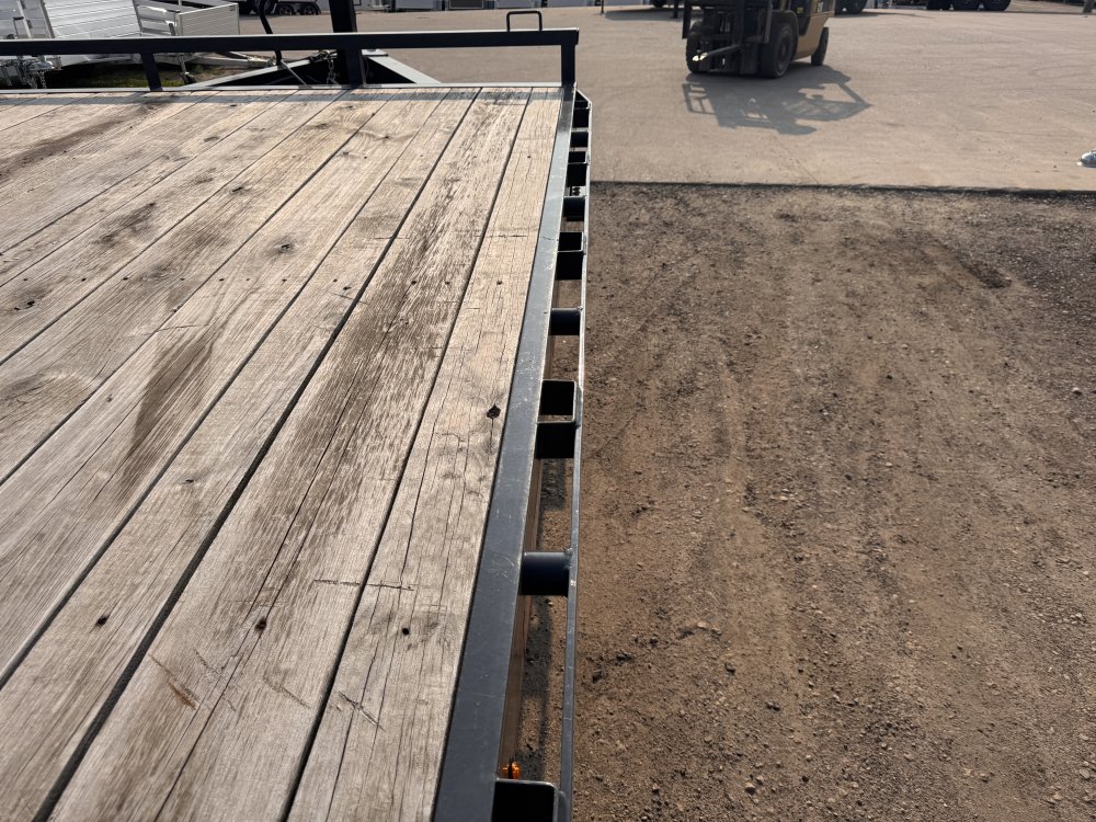 2020 Lamar 102x22 Deckover Trailer