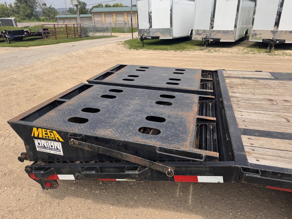 2020 Big Tex 102X30 Gooseneck Deckover Trailer