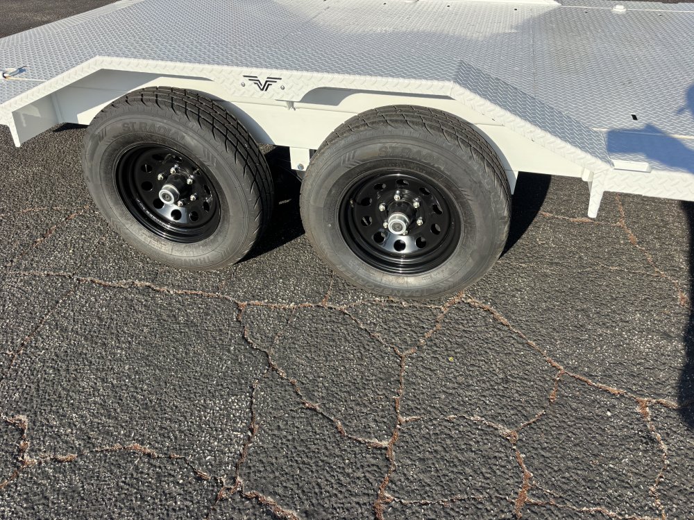 102"x18' Veqor Flatbed Car Hauler